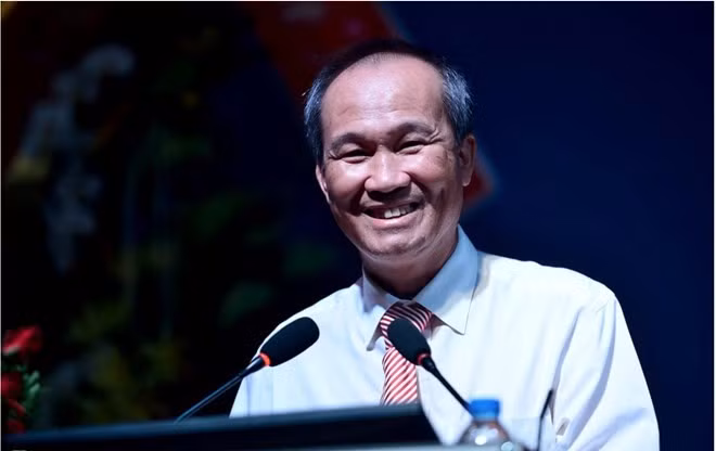 Ông Dương Công Minh, Chủ tịch Ngân hàng Sacombank.