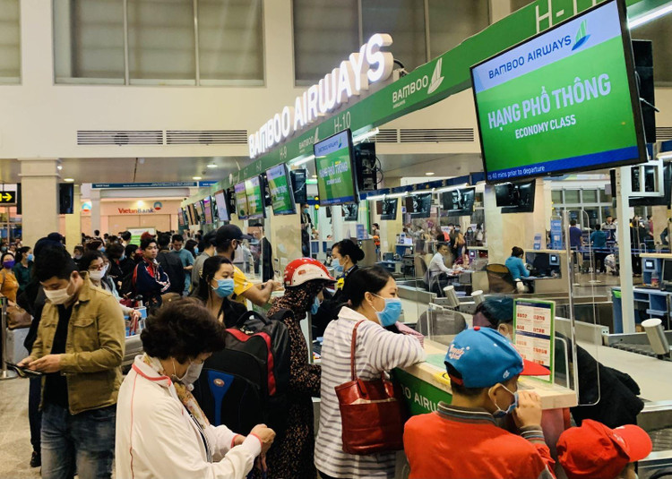 Cục Hàng không Việt Nam khuyến cáo hành khách nên nhanh chóng xác định thời điểm cần mua vé máy bay để chủ động đặt vé càng sớm càng tốt.