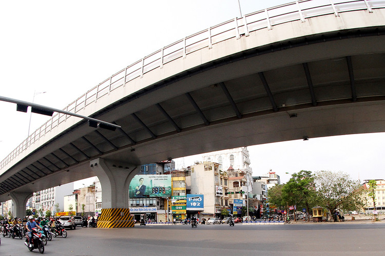 F88 trên đường Trường Chinh (Quận Đống Đa)