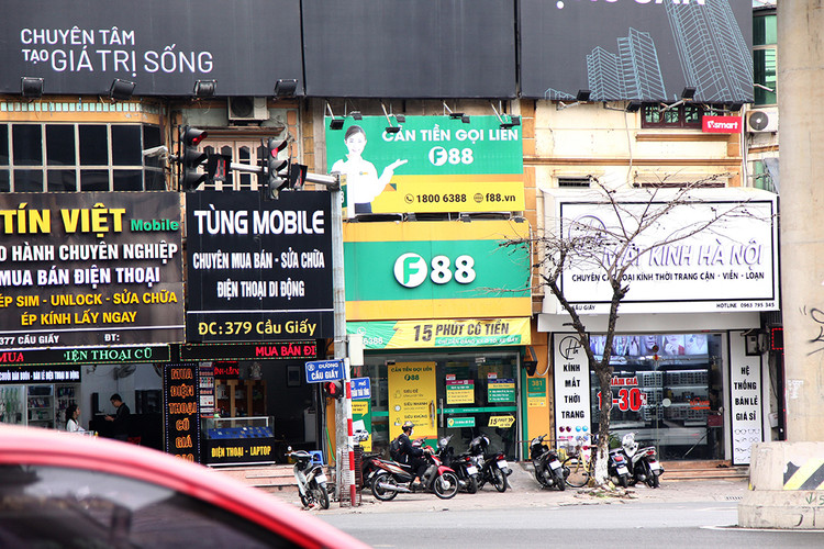 F88 địa chỉ 381 Cầu Giấy (Quận Cầu Giấy) vẫn mở cửa hoạt động bình thường.
