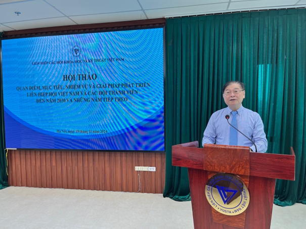 TSKH Phan Xuân Dũng - Bí thư Đảng đoàn, Chủ tịch VUSTA phát biểu chỉ đạo và khai mạc Hội thảo