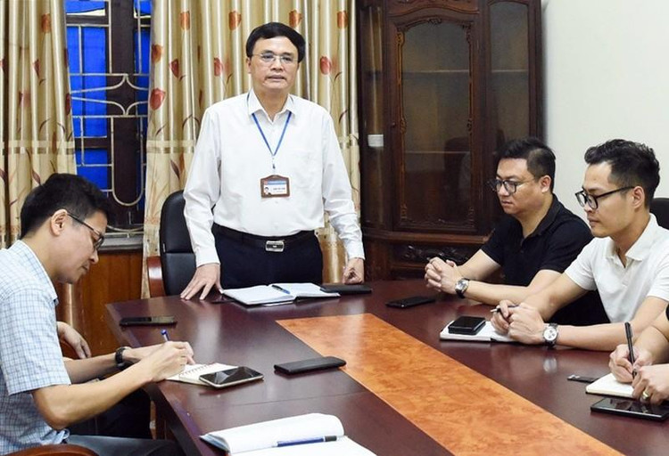 Chủ tịch UBND thị xã Quế Võ khẳng định, sẽ xử lý nghiêm việc đất nhà máy gạch tuynel của Công ty Cổ phần Xây dựng và Thương mại QC thành nơi tập kết bao bì phế liệu.