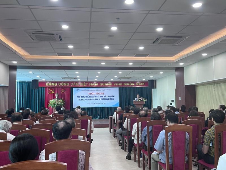 Quang cảnh hội nghị sáng 11/10.