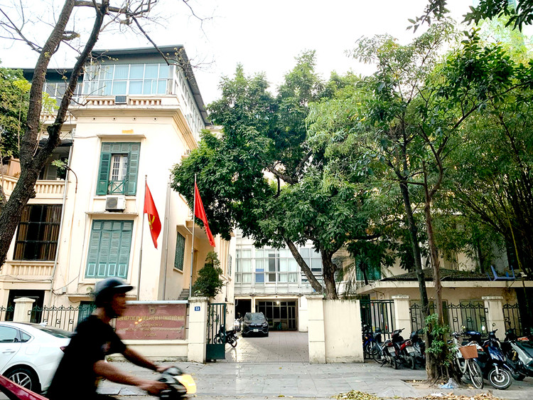 Trụ sở 53 Nguyễn Du (quận Hai Bà Trưng, Hà Nội) cũ nhưng hoàn toàn không cũ trong suy nghĩ của mỗi cán bộ, nhân viên và đội ngũ trí thức khoa học và công nghệ người Việt Nam trong và ngoài nước.