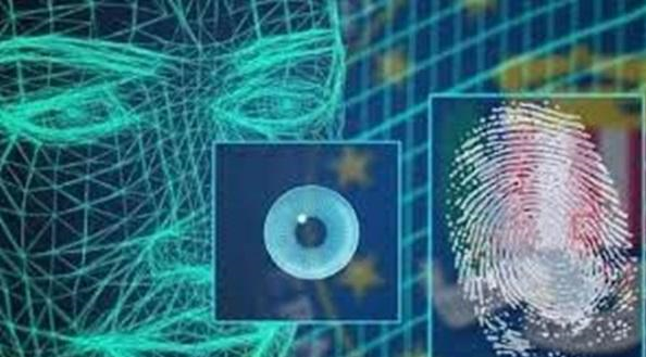 Sử dụng công nghệ sinh trắc học hiện nay: Khuôn mặt, vân tay, mống mắt… góp phần chống lừa đảo trên không gian mạng.