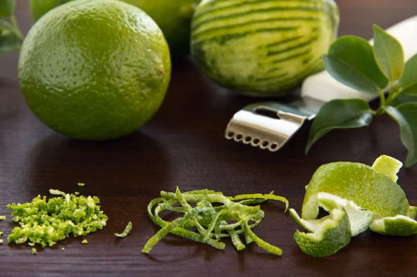 Vỏ chanh có nhiều lợi ích cho sức khoẻ nếu dùng đúng cách - Ảnh: Recipes