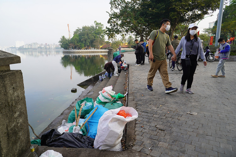 Với những hành động đầy ý nghĩa này, Hà Nội vào xuân sẽ xanh, sạch, đẹp hơn.