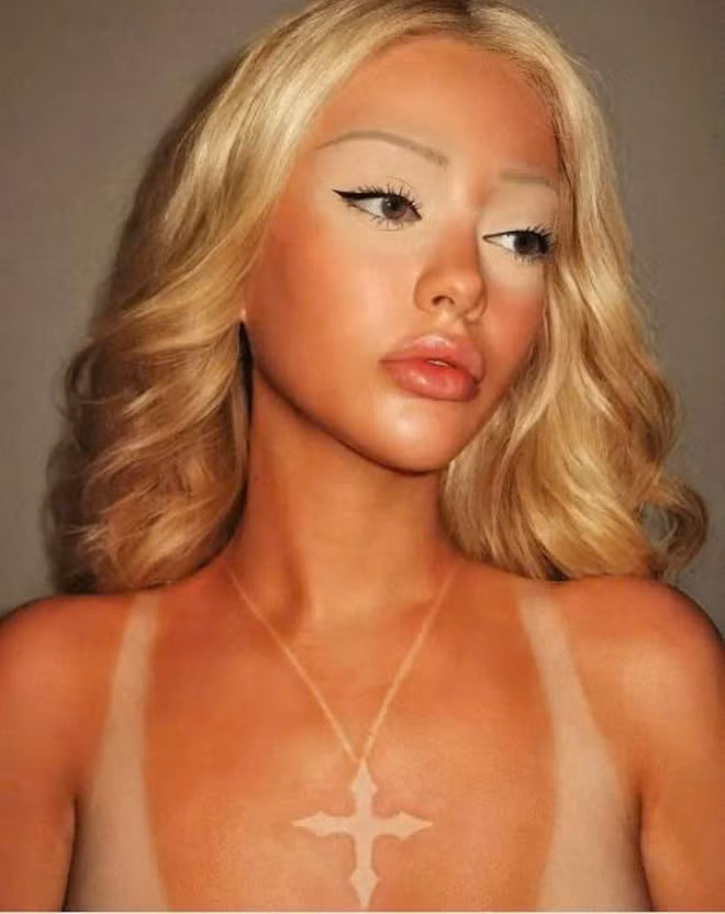 Hiệu ứng làn da rám nắng mùa Hè bằng cách trang điểm - Ảnh: isabellrrose