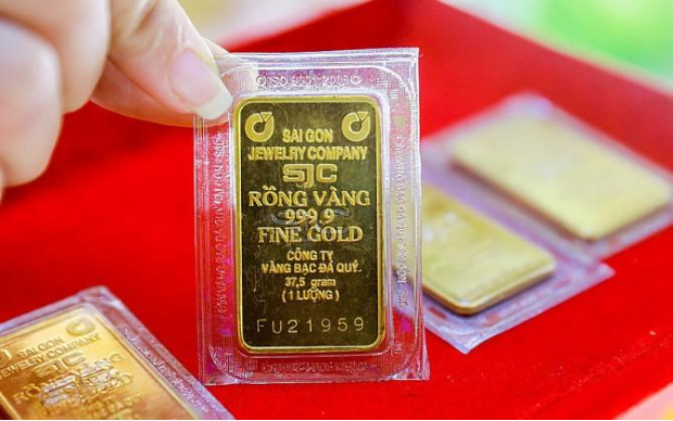 Vàng SJC vọt tăng lên 92 triệu đồng/lượng sáng 15/5.