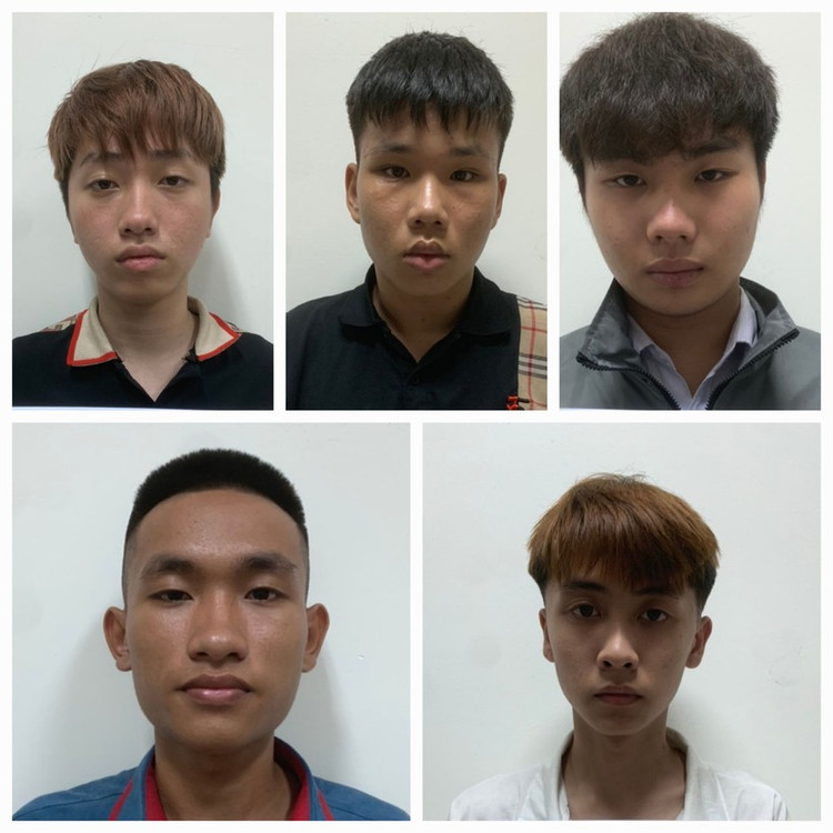 Bắt khẩn cấp 5 đối tượng