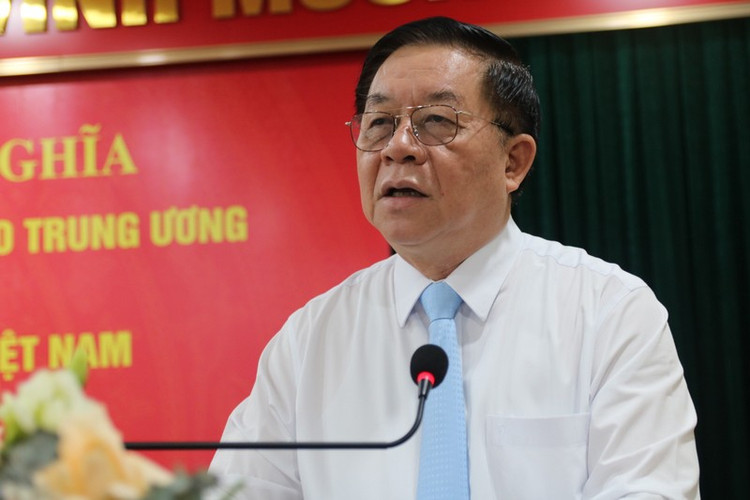 Trưởng ban Tuyên giáo Trung ương Nguyễn Trọng Nghĩa phát biểu tại buổi làm việc chiều 23/4. Ảnh: Mai Loan.