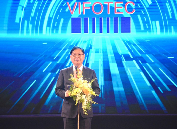 TSKH Phan Xuân Dũng - Chủ tịch VUSTA, Chủ tịch Quỹ VIFOTEC, Trưởng ban Chỉ đạo Hội thi Sáng tạo Kỹ thuật lần thứ 17 (2022 - 2023), phát biểu khai mạc tại buổi lễ.