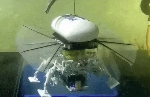 Robot lấy cảm hứng từ cá đuối đã có mặt tại rãnh Mariana, nơi sâu nhất Trái Đất. (Ảnh: Weibo)