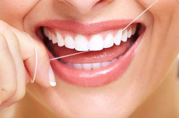 Để ngăn ngừa mảng bám răng, quan trọng là có thói quen vệ sinh răng miệng tốt. Ảnh minh hoạ.