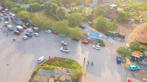 Tuy nhiên mới đây, Chủ tịch UBND TP Hà Nội Trần Sỹ Thanh đã giao Sở Tài nguyên và Môi trường khẩn trương hướng dẫn UBND huyện Thanh Trì thực hiện hạn mức giao đất ở tái định cư, báo cáo thành phố nếu vượt thẩm quyền.