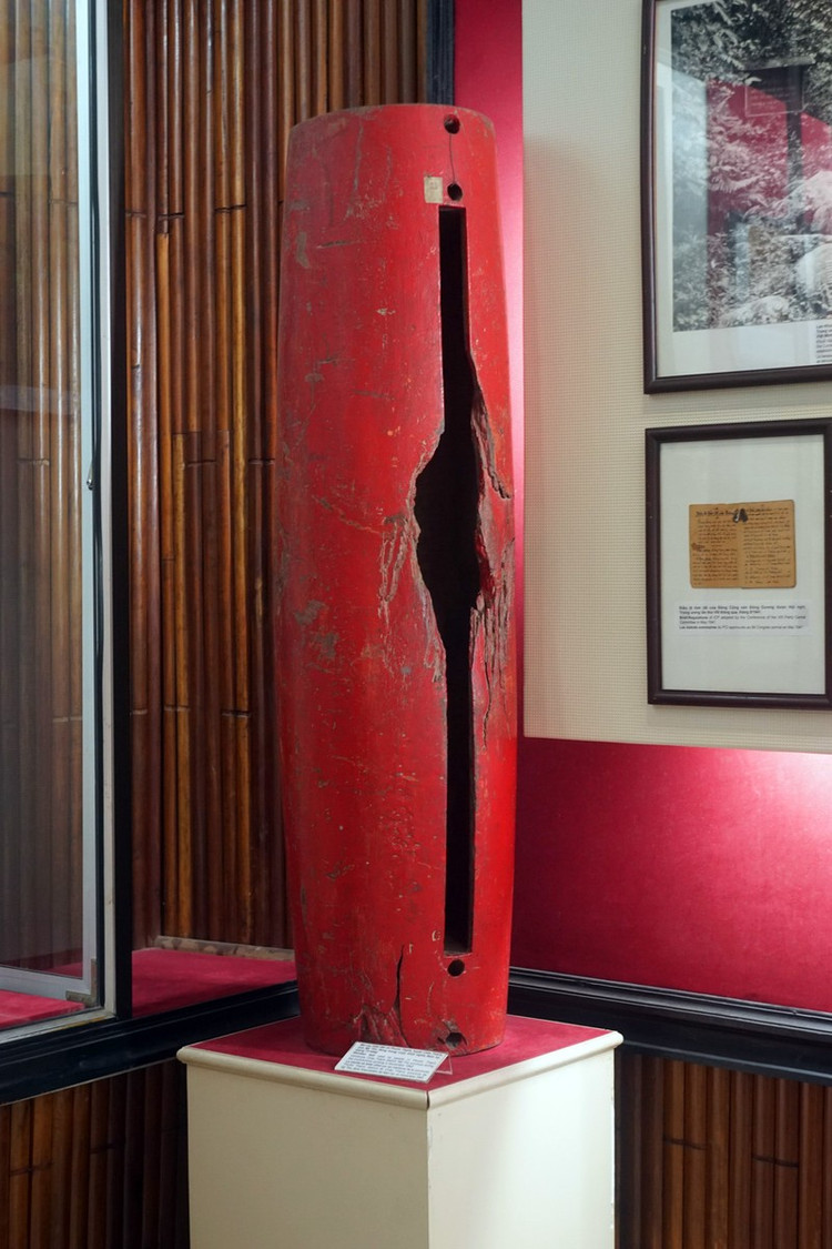 Mõ của nhân dân xã Phước Thạnh, huyện Châu Thành, tỉnh Mỹ Tho dùng trong cuộc khởi nghĩa Nam Kỳ, tháng 11/1940. Đây là cuộc nổi dậy vũ trang chống Pháp - Nhật của người dân miền Nam do Xứ ủy Nam Kỳ của Đảng Cộng sản Đông Dương chủ trương và lãnh đạo.