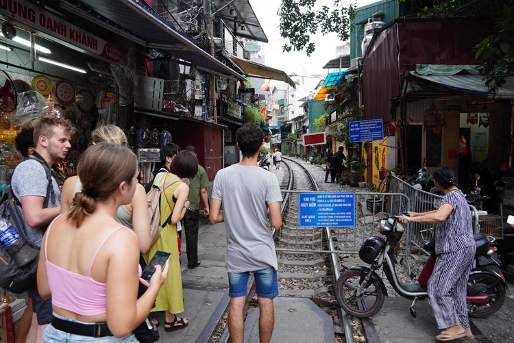 Rất nhiều du khách nước ngoài đều muốn lưu lại nơi đây.