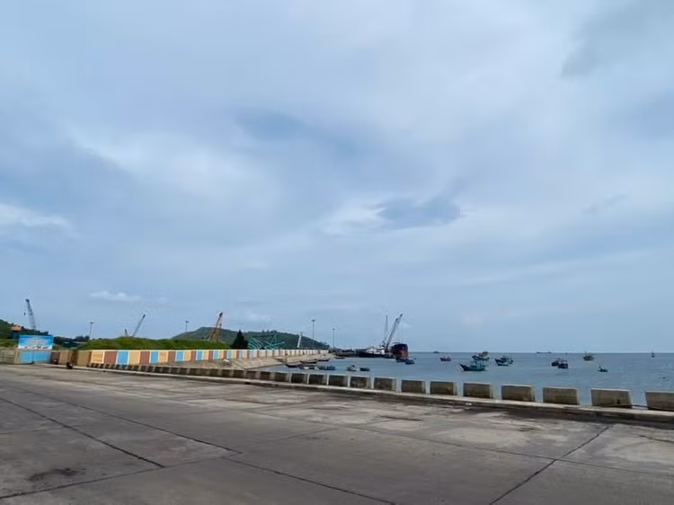 “Ông lớn” nào rót hơn 2.100 tỷ đồng đầu tư hệ thống cảng biển Quảng Bình? ảnh 2