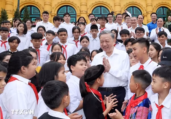 Chủ tịch nước Tô Lâm với các đại biểu. Ảnh: TTXVN.