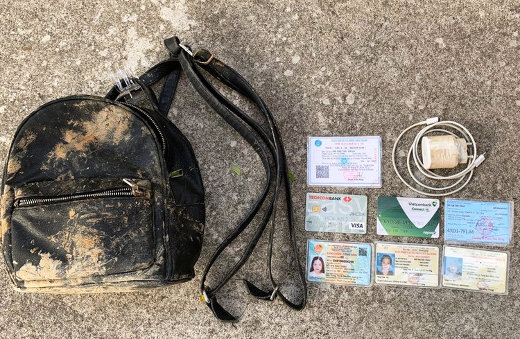 Túi xách do Vũ cướp. Ảnh PTH