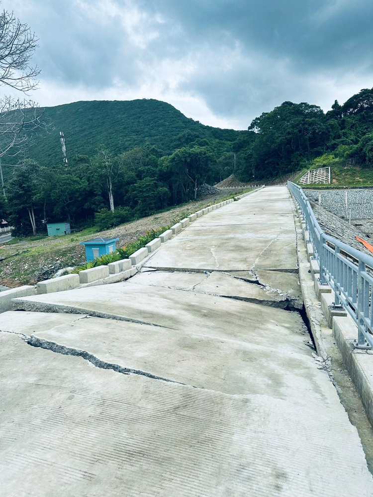 Vị trí sụt lún và sạt lở tại công trình hồ chứa nước Đất Dốc.