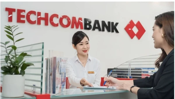 Nhân viên một ngân hàng thu nhập bình quân gần 50 triệu đồng/tháng