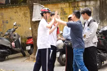 Một thí sinh vi phạm quy chế, nhiều thí sinh tự tin đạt 7-8 điểm Văn