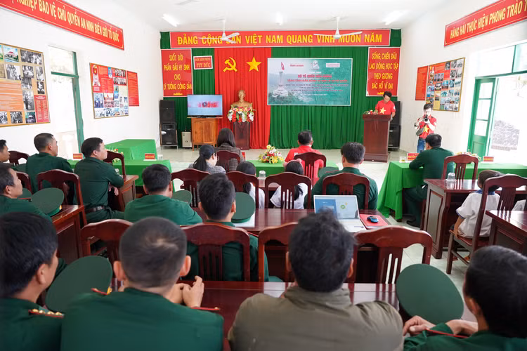 Toàn cảnh buổi lễ.