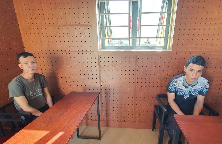 2 đối tượng tại cơ quan công an.