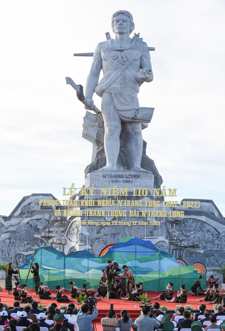 Đắk Nông: Khánh thành tượng đài người anh hùng dân tộc N’Trang Lơng