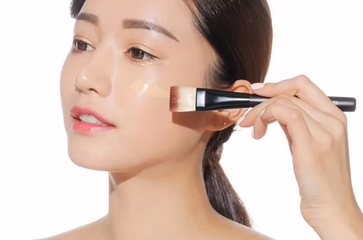 Bật mí 6 cách giúp lớp nền trang điểm không mốc, căng bóng, lâu trôi