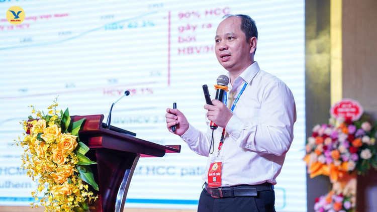 TS Trần Văn Giang phát biểu tại hội nghị