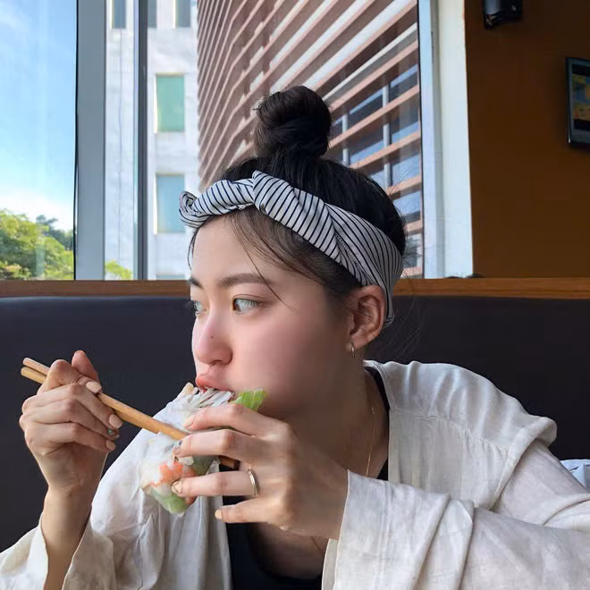 Ăn quá nhanh. Ảnh minh họa