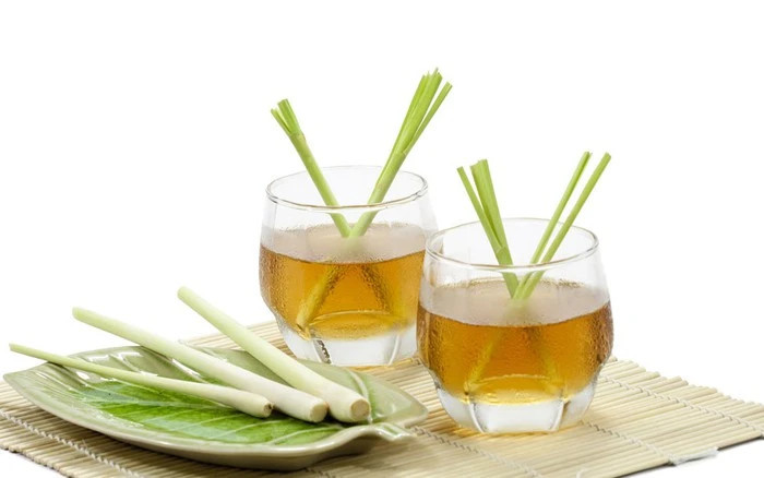 Vì sao bạn nên uống trà sả mỗi ngày? - Ảnh minh họa