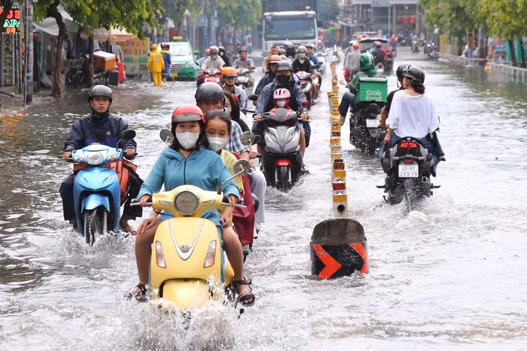 Ngay 9/9: Nhieu khu vuc tren ca nuoc co mua dong, loc set