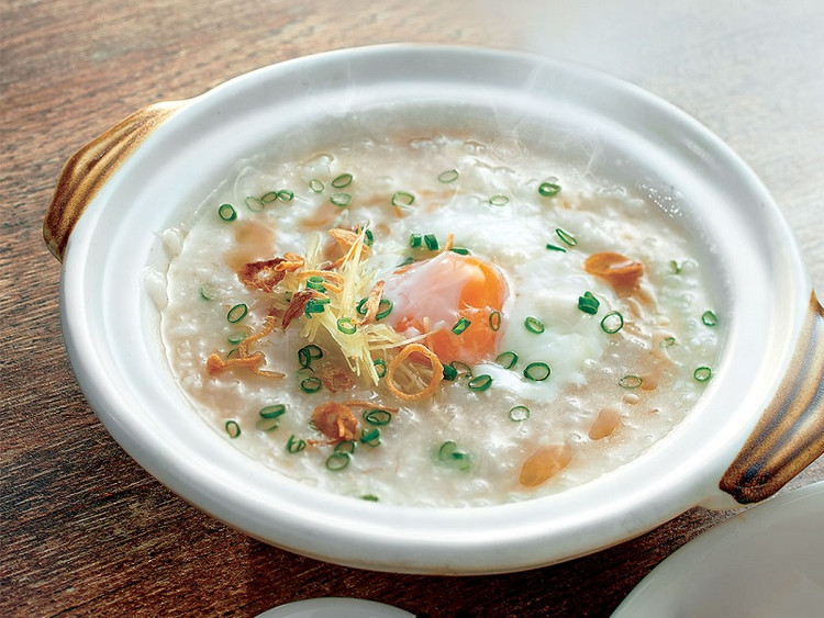 Cháo trứng gà tốt cho người bị cảm lạnh. Ảnh Internet