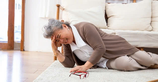 Đột quỵ hay xảy ra ở người già, người có bệnh nền,... Ảnh minh họa