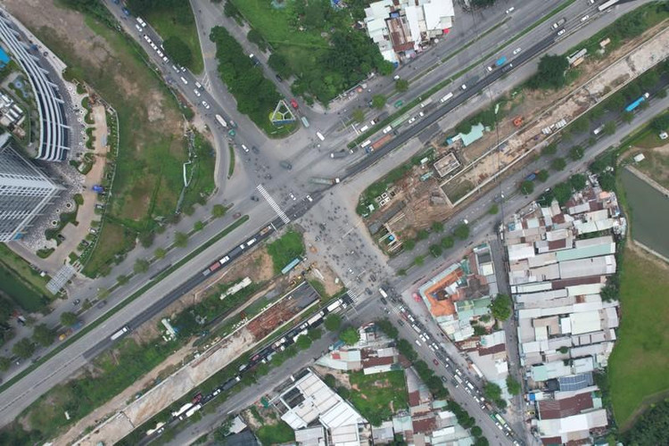 Dự án tạo ra đường huyết mạch khu Nam Thành phố kết nối khu trung tâm qua cầu Kênh Tẻ, qua quận 7 về huyện Nhà Bè xuống cảng Hiệp Phước sẽ thông thoáng hơn.