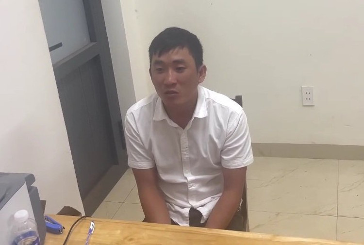Đối tượng Vũ Bá Nam tại cơ quan công an.