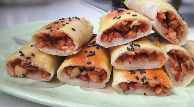 Bánh nếp cuộn lạc thơm ngon ngọt bùi, nhâm nhi ngày trời lạnh ảnh 1