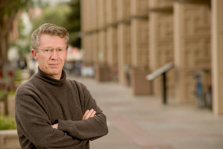 Chuyên gia Emmanuel Mignot thuộc Đại học Y khoa Stanford, Mỹ (Ảnh: Internet)