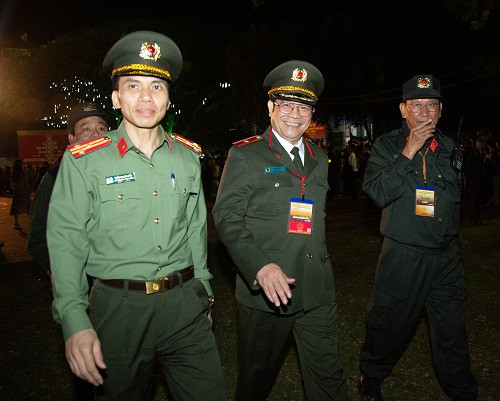 Thiếu tướng Lê Vinh Quy, Giám đốc Công an tỉnh đi kiểm tra, chỉ đạo đảm bảo ANTT tại Lễ hội cà phê Buôn Ma Thuột lần thứ 8 năm 2023.