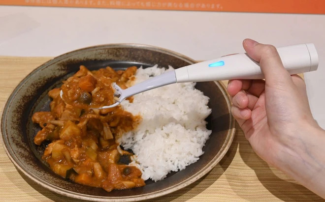 Chiếc thìa "thần kì" giúp tăng vị đậm đà của đồ ăn