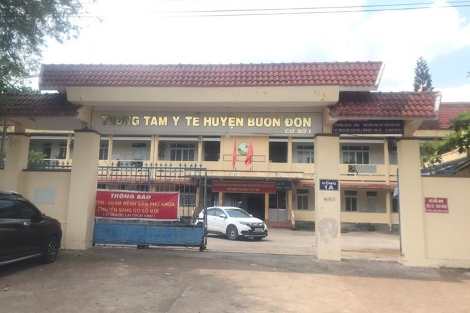 Hàng chục người nhập viện tại Trung tâm Y tế huyện Buôn Đôn.
