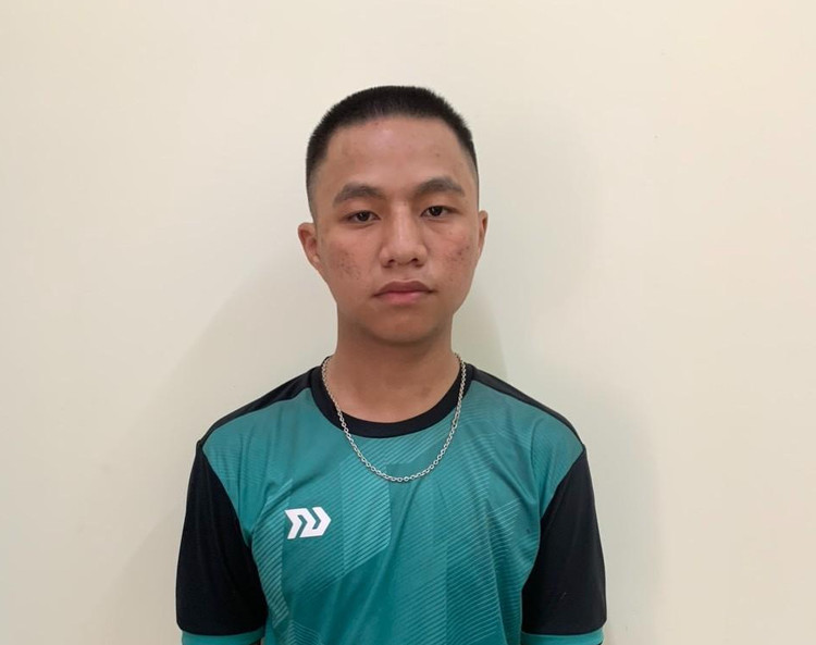 Nguyễn Sỹ Tiến Đạt (16 tuổi) tại cơ quan công an.