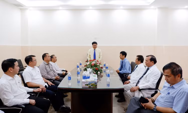 Đồng chí Phạm Minh Tấn – Phó Bí thư Thường trực Tỉnh uỷ phát biểu chúc mừng.