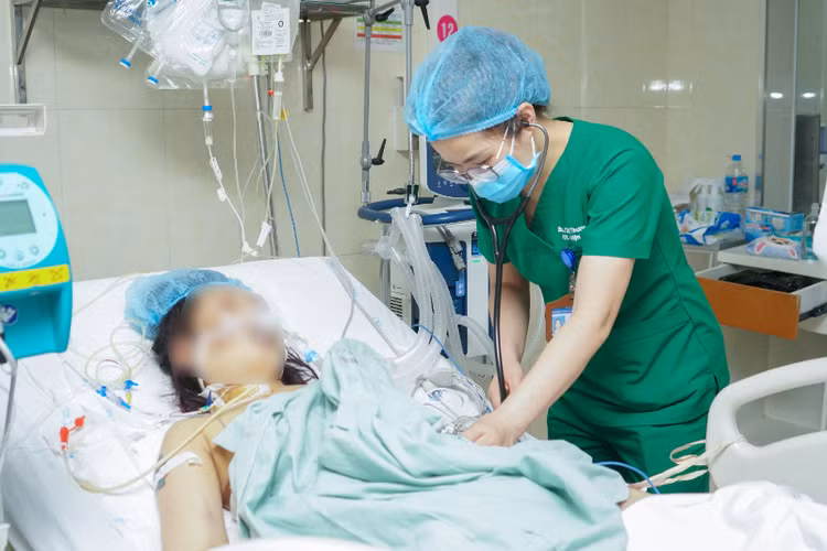 Cứu sống cô gái trẻ vỡ gan nguy kịch sau tai nạn giao thông. Ảnh BVCC