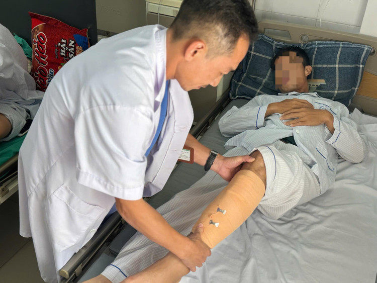 Sau 5 ngày điều trị, bệnh nhân đã qua cơn nguy kịch và bắt đầu hồi phục. Ảnh: BVCC