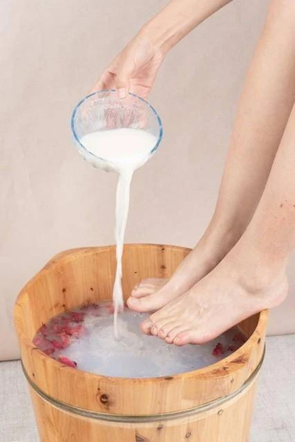 Mùa đông, ngâm chân nước ấm cực tốt nhưng lại cực hại vì điều này - Hình 3 Mua dong, ngam chan nuoc am cuc tot nhung lai cuc hai vi dieu nay-Hinh-3