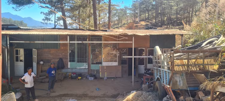 Người dân tại khu vực hố đen, phường 7, TP Đà Lạt chủ động di dời nhà cửa, bàn giao mặt bằng thực hiện Dự án đường Cam Ly – Phước Thành, Tp Đà Lạt.